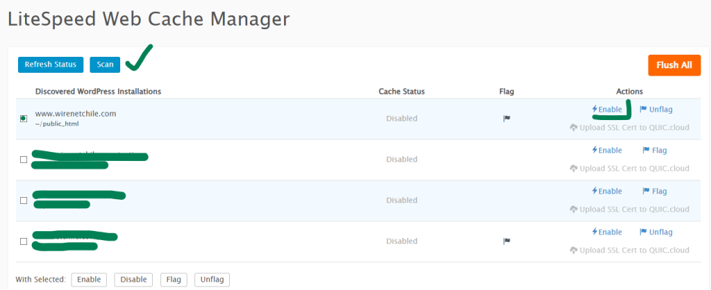LiteSpeed Web Cache Manager en cPanel para WordPress 5 Captura de pantalla de la interfaz de LiteSpeed Web Cache Manager que muestra una lista de instalaciones de WordPress descubiertas, con opciones para habilitar, deshabilitar, marcar o desmarcar cada sitio, además de botones para actualizar o escanear.